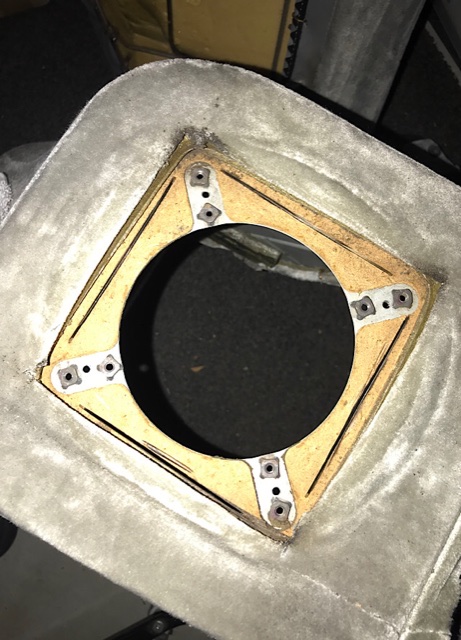 RR speaker hole - before